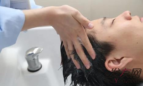 植發(fā)后如何正確洗頭？ 需要注意哪些方面？