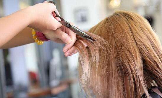 哺乳期脫發(fā)厲害怎么辦？