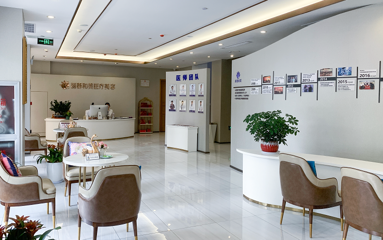 杭州正規(guī)植發(fā)醫(yī)院排行榜|杭州發(fā)際線種植那家好?